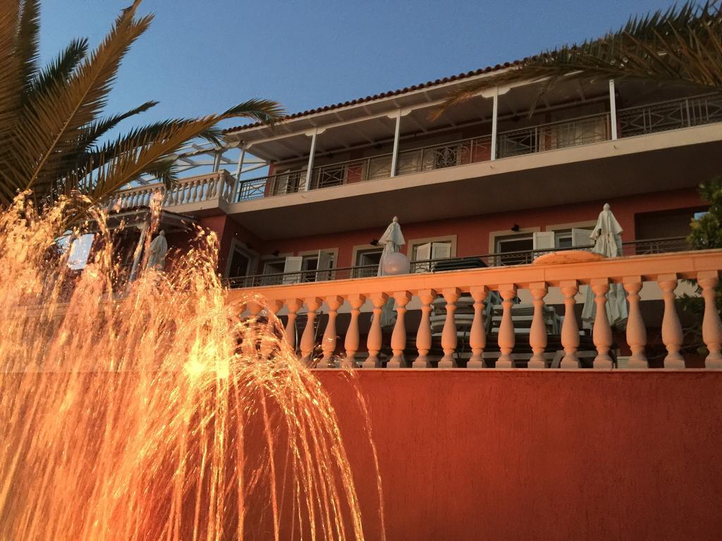 Sunshine Resort Lassi  Pokoj fotografie